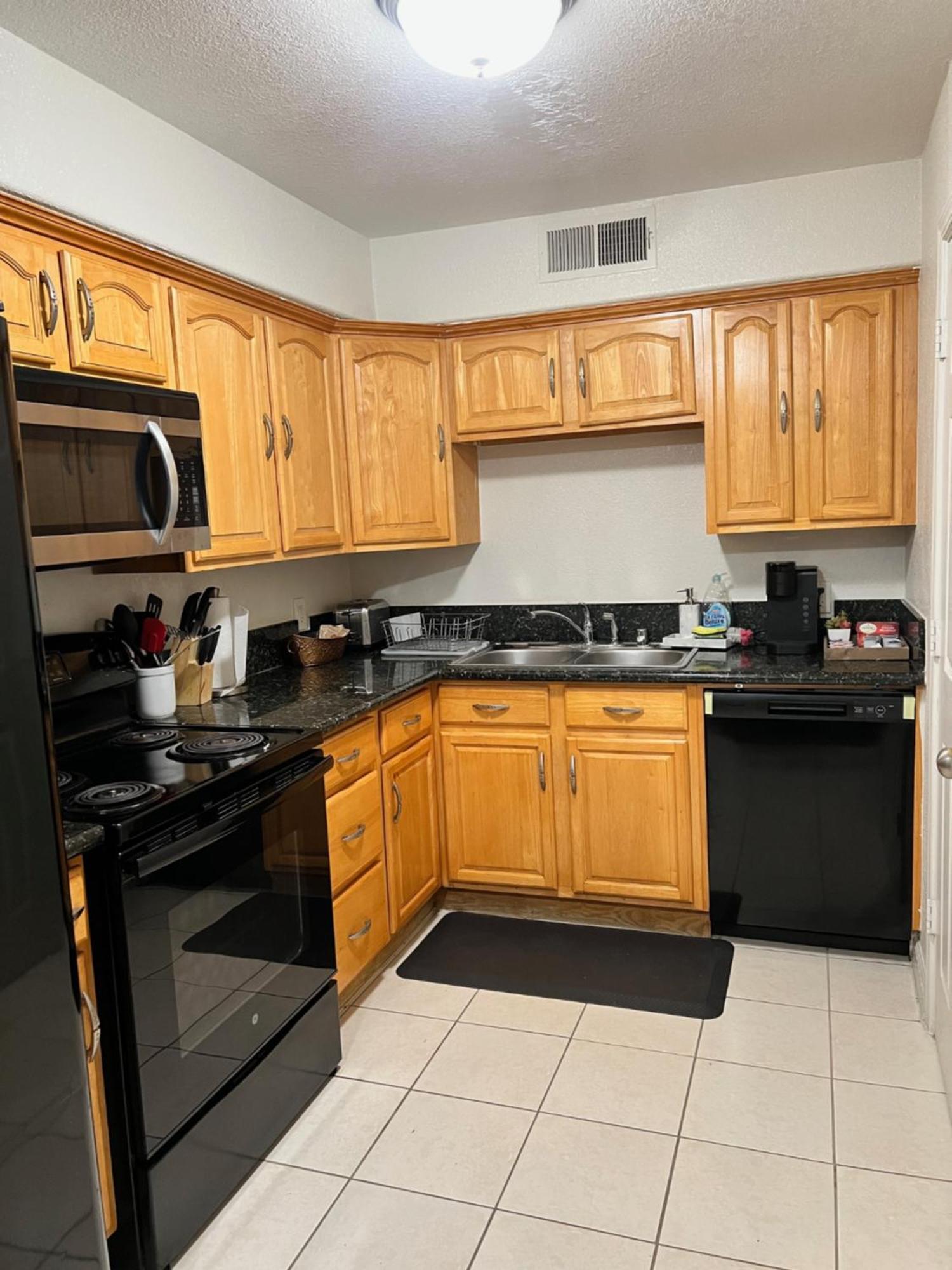 Peaceful 2Bed,1Bath Condo With Free Parking All Yours To Enjoy Fresno Extérieur photo