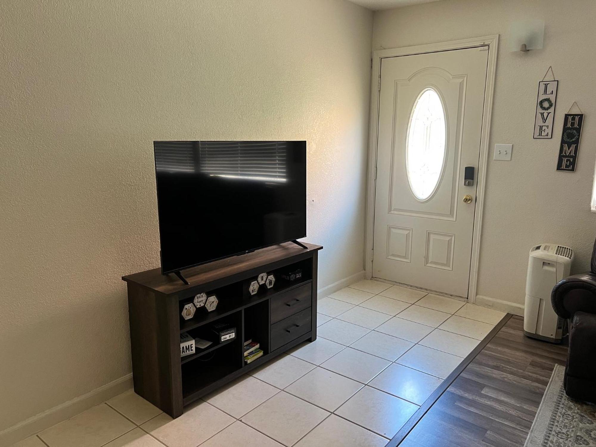 Peaceful 2Bed,1Bath Condo With Free Parking All Yours To Enjoy Fresno Extérieur photo